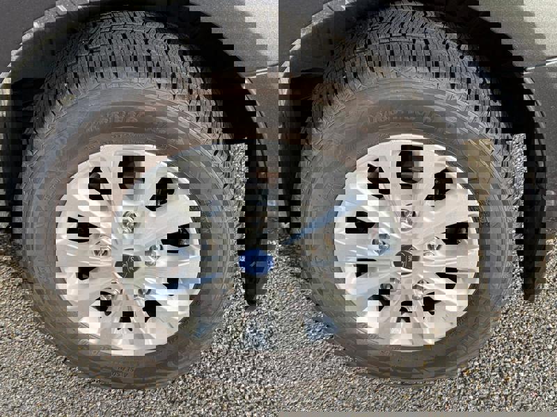 Image Ford TRANSIT/TOURNEO CUSTOM COMBI 320 1.0 125 L1 Tourneo Hybrid Titanium GPS Caméra Carplay 8 places Régul Clim auto Gtie 1 an